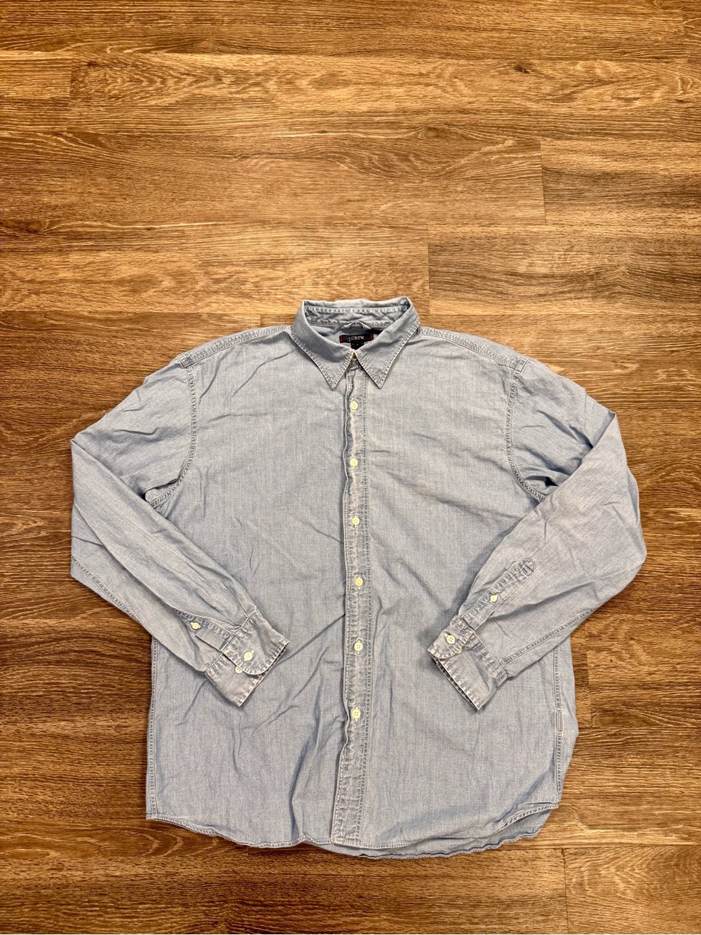 J.Crew Vintage Chambray Button Up Shirt Mens L Blue 100% Cotton Hong Kong